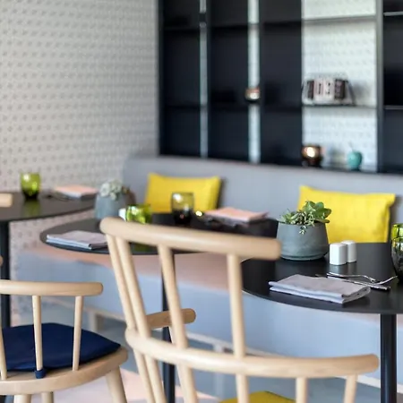 Courtyard By Marriott Paris Roissy Charles De Gaulle Airport Hotel Le Mesnil-Amelot