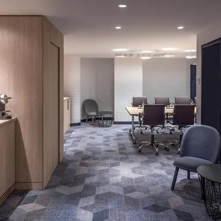 Courtyard By Marriott Paris Roissy Charles De Gaulle Airport