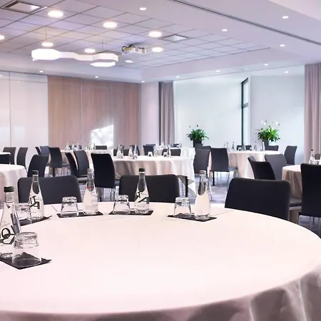 Hotel The Jangle - Paris - Charles De Gaulle - Airport 4*