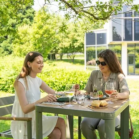 The Jangle - Paris - Charles De Gaulle - Airport 4* Le Mesnil-Amelot