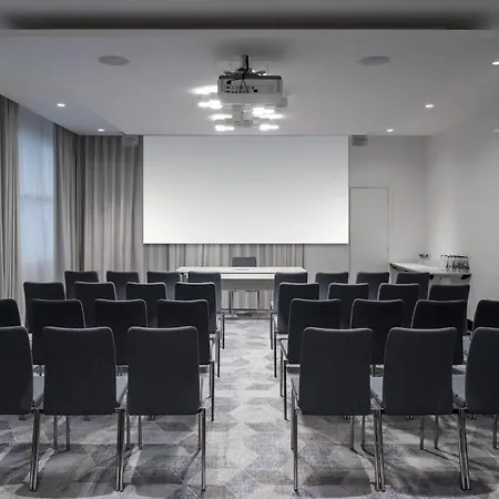 The Jangle - Paris - Charles De Gaulle - Airport 4*