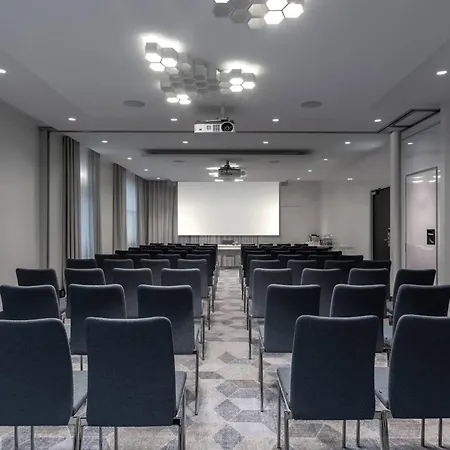 The Jangle - Paris - Charles De Gaulle - Airport Hotel 4*