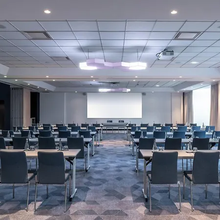 The Jangle - Paris - Charles De Gaulle - Airport 4*