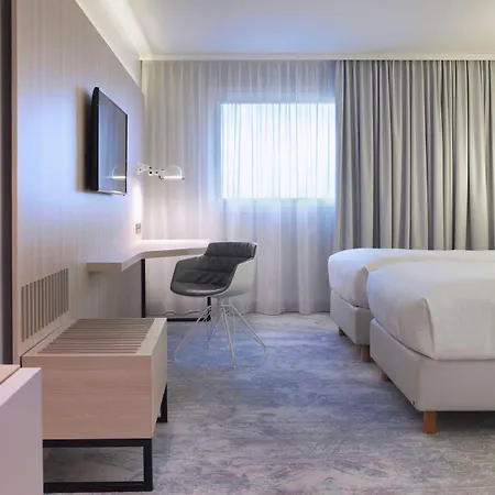 The Jangle - Paris - Charles De Gaulle - Airport 4*