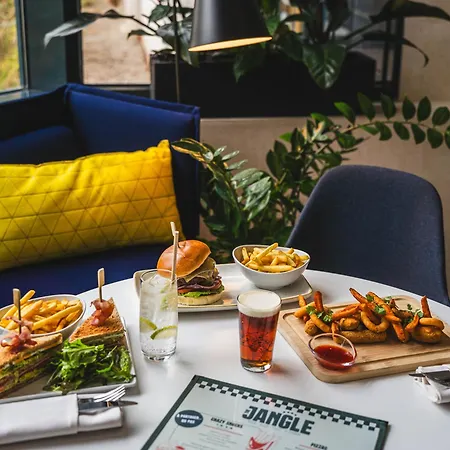 The Jangle - Paris - Charles De Gaulle - Airport