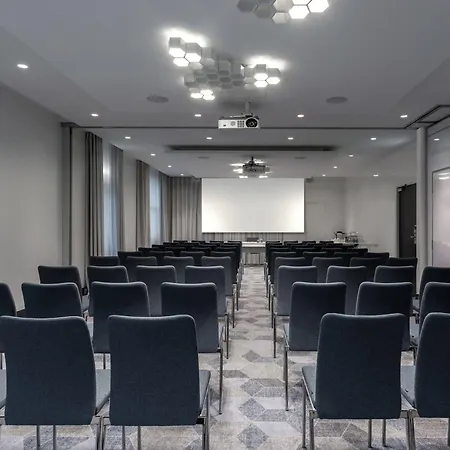 The Jangle - Paris - Charles De Gaulle - Airport Hotel 4*