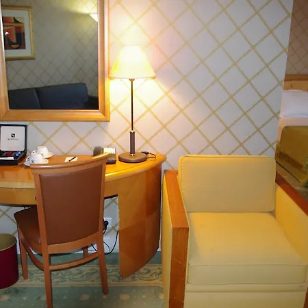 Hotel The Jangle - Paris - Charles De Gaulle - Airport