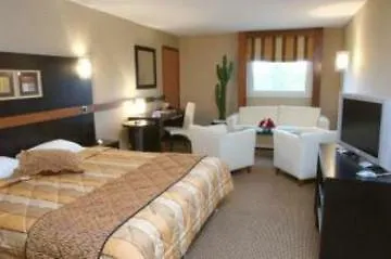 Courtyard By Marriott Paris Roissy Charles De Gaulle Airport Hotel Le Mesnil-Amelot
