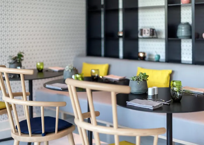 The Jangle - Paris - Charles De Gaulle - Airport Le Mesnil-Amelot