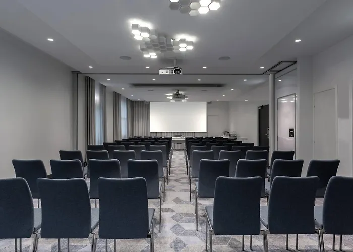 The Jangle - Paris - Charles De Gaulle - Airport Hotel 4*