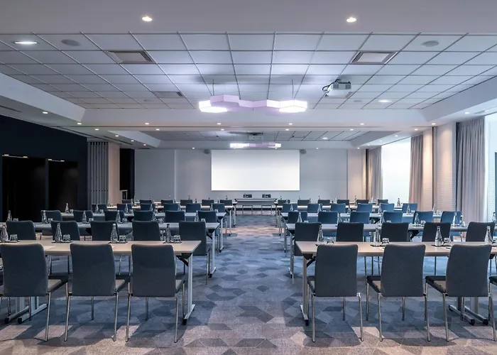 The Jangle - Paris - Charles De Gaulle - Airport 4*
