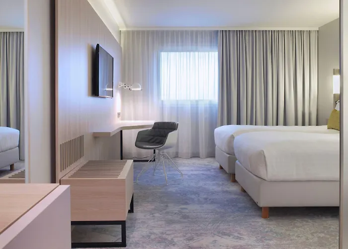 The Jangle - Paris - Charles De Gaulle - Airport 4*