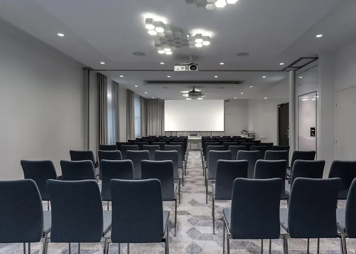 The Jangle - Paris - Charles De Gaulle - Airport Hotel 4*
