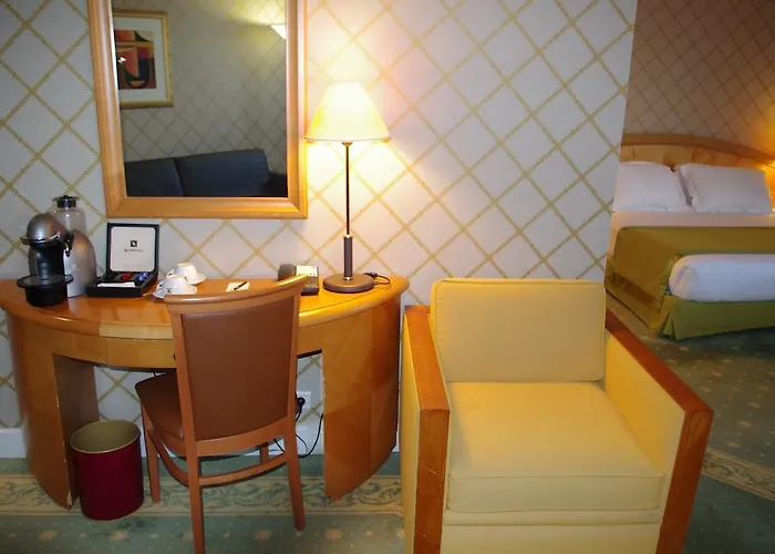 Hotel The Jangle - Paris - Charles De Gaulle - Airport